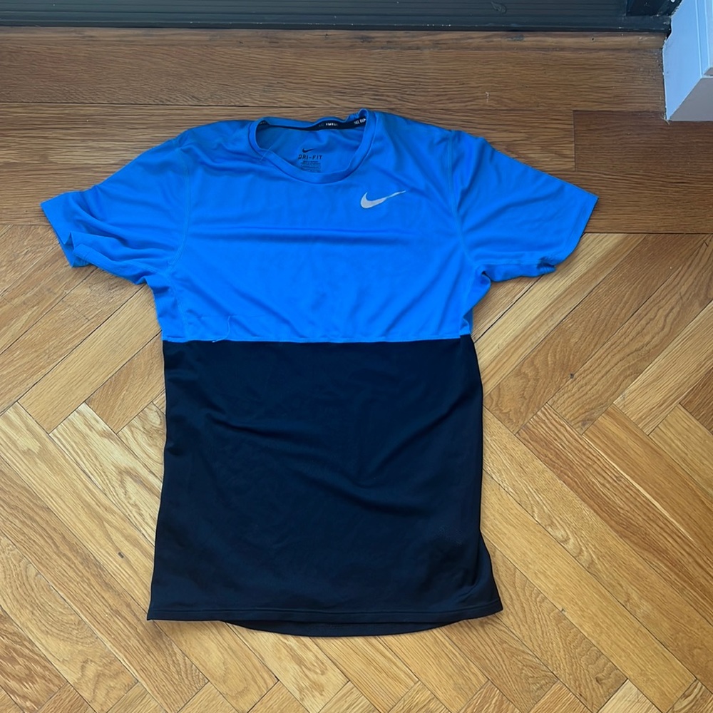 Nike Drifit Training Shirt - Small